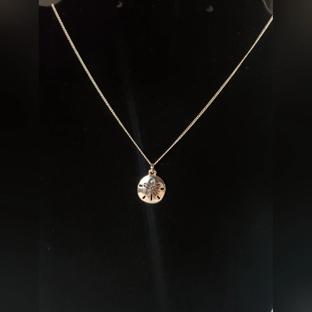 Sand Dollar Necklace- New - Picture 2 of 4